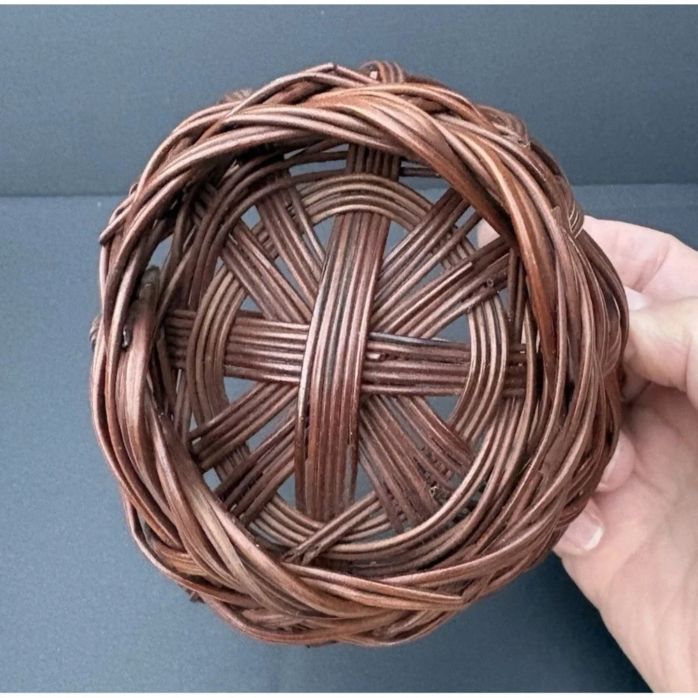 Vintage miniature brown wicker gathering or sewing yarn basket 4